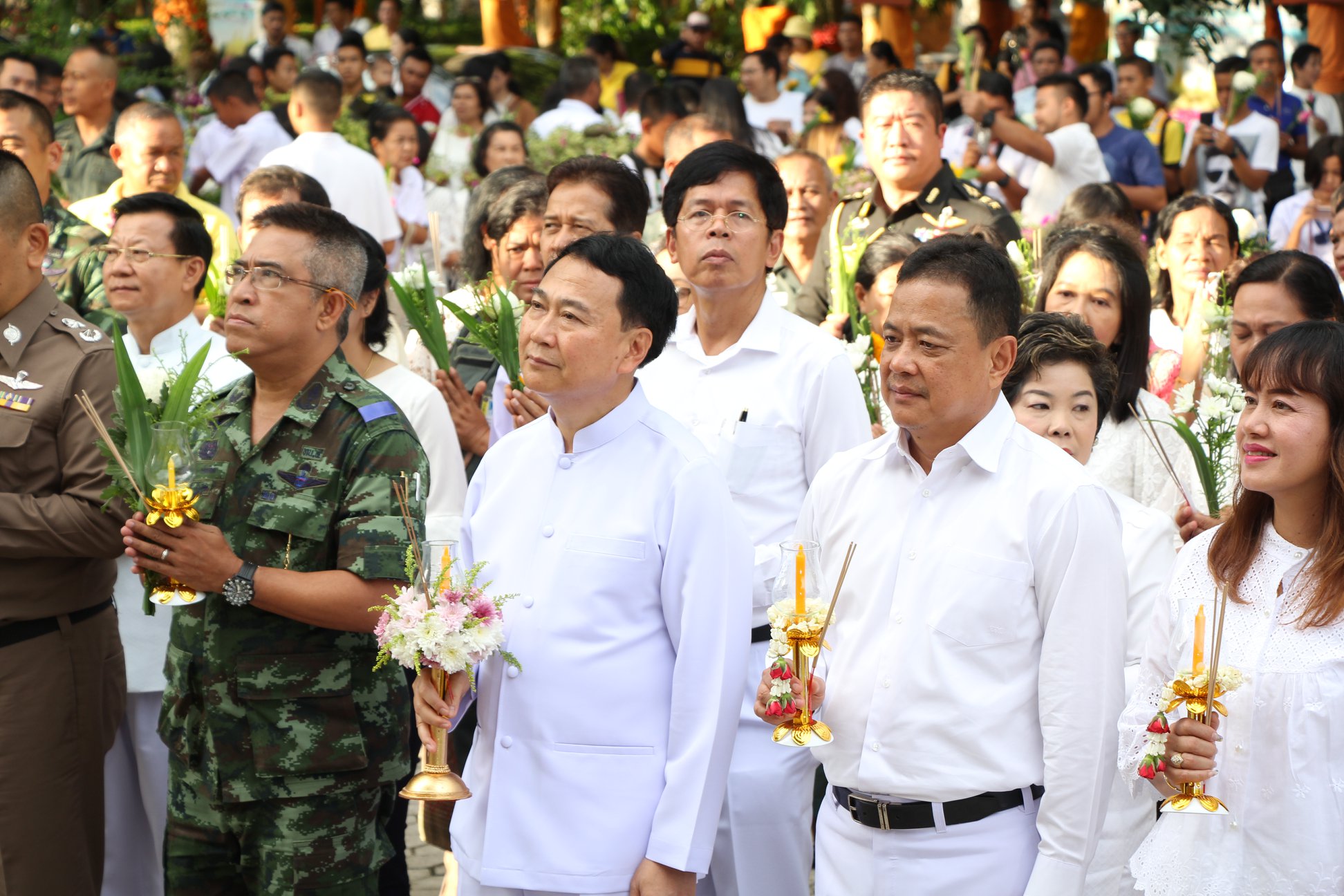 พิธีเวียนเทียนเที่ยงวันอาสาฬหบูชาฯ