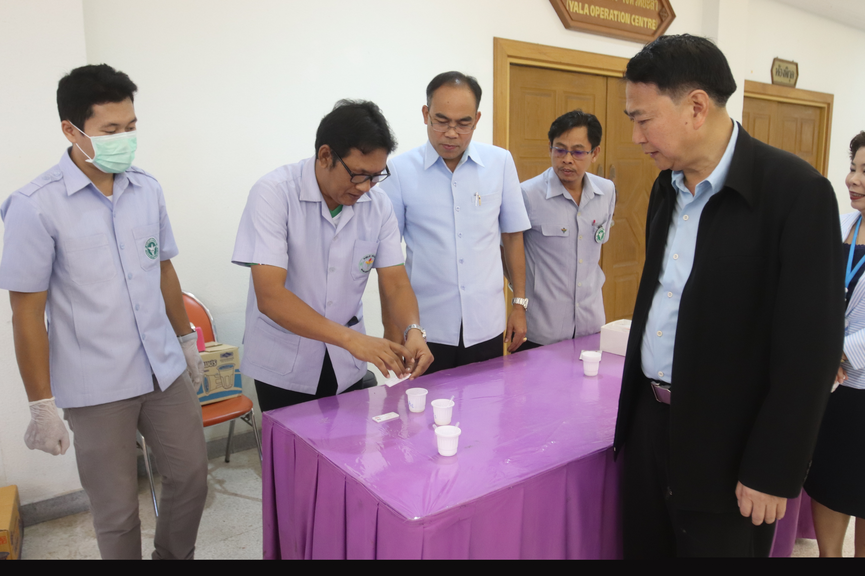 ตรวจสารเสพติดข้าราชการ พนักงาน ลูกจ้าง ภายในศาลากลาง ตามนโยบาย...