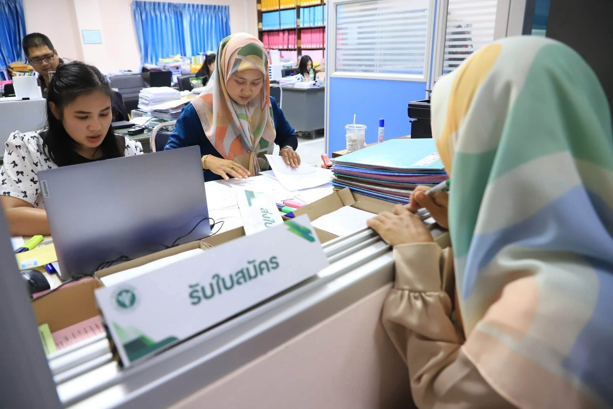 บรรยากาศการเปิดรับสมัคร “อาสาสมัครพยาบาลชุมชน (อสพ.) รุ่นแรก” ของสสจ.ยะลา